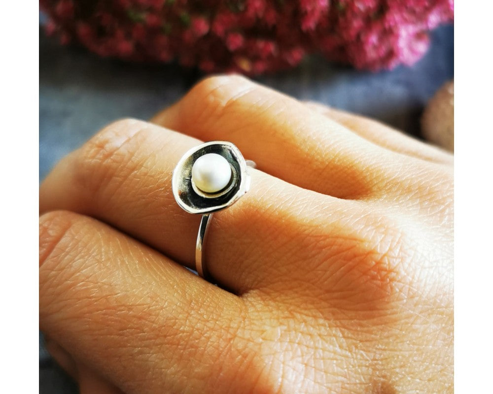 original-pearl-seashell-inspiration-minimalist-ring