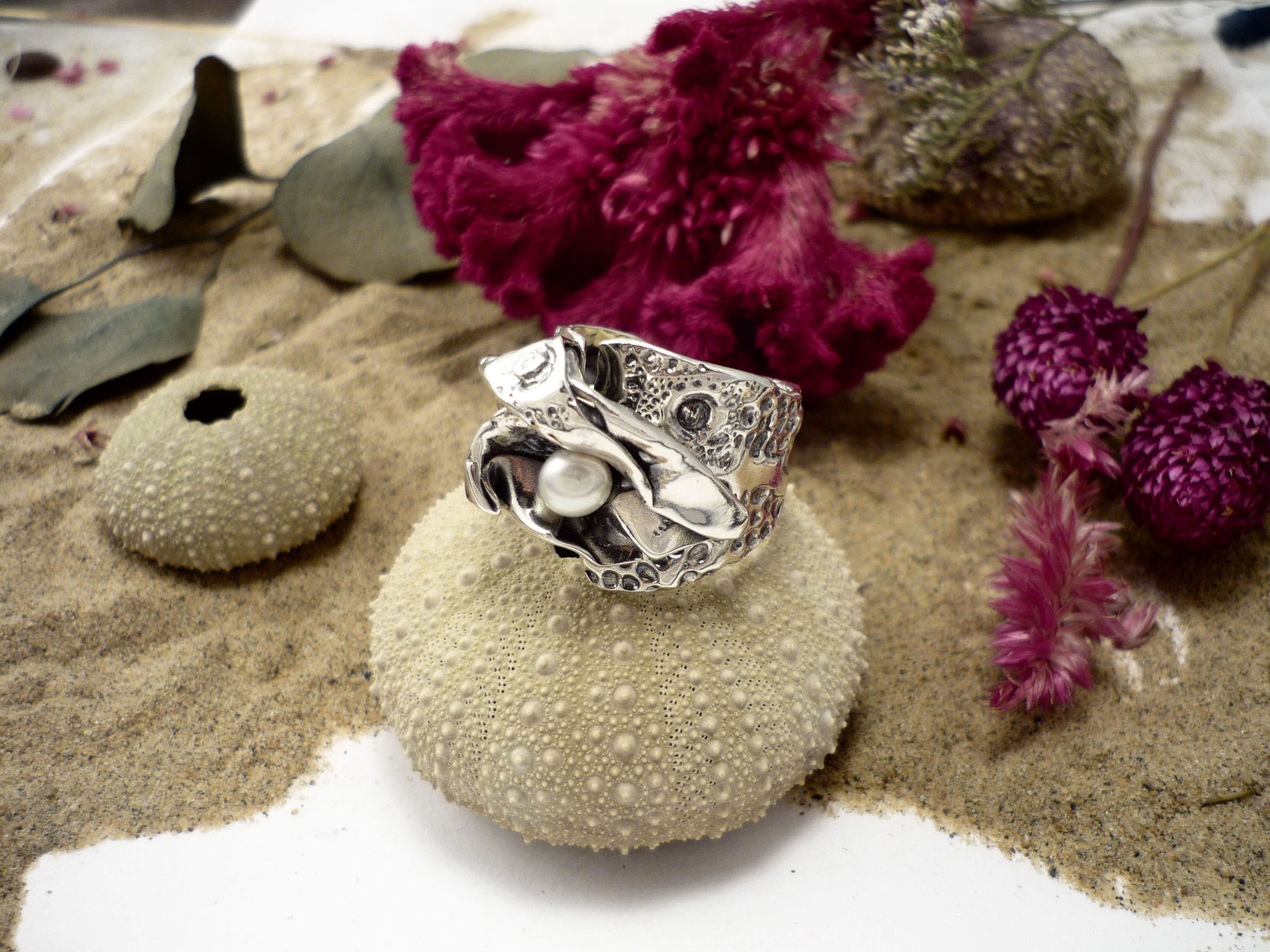 Rebelle des mers, bague unique avec perle fait au Québec