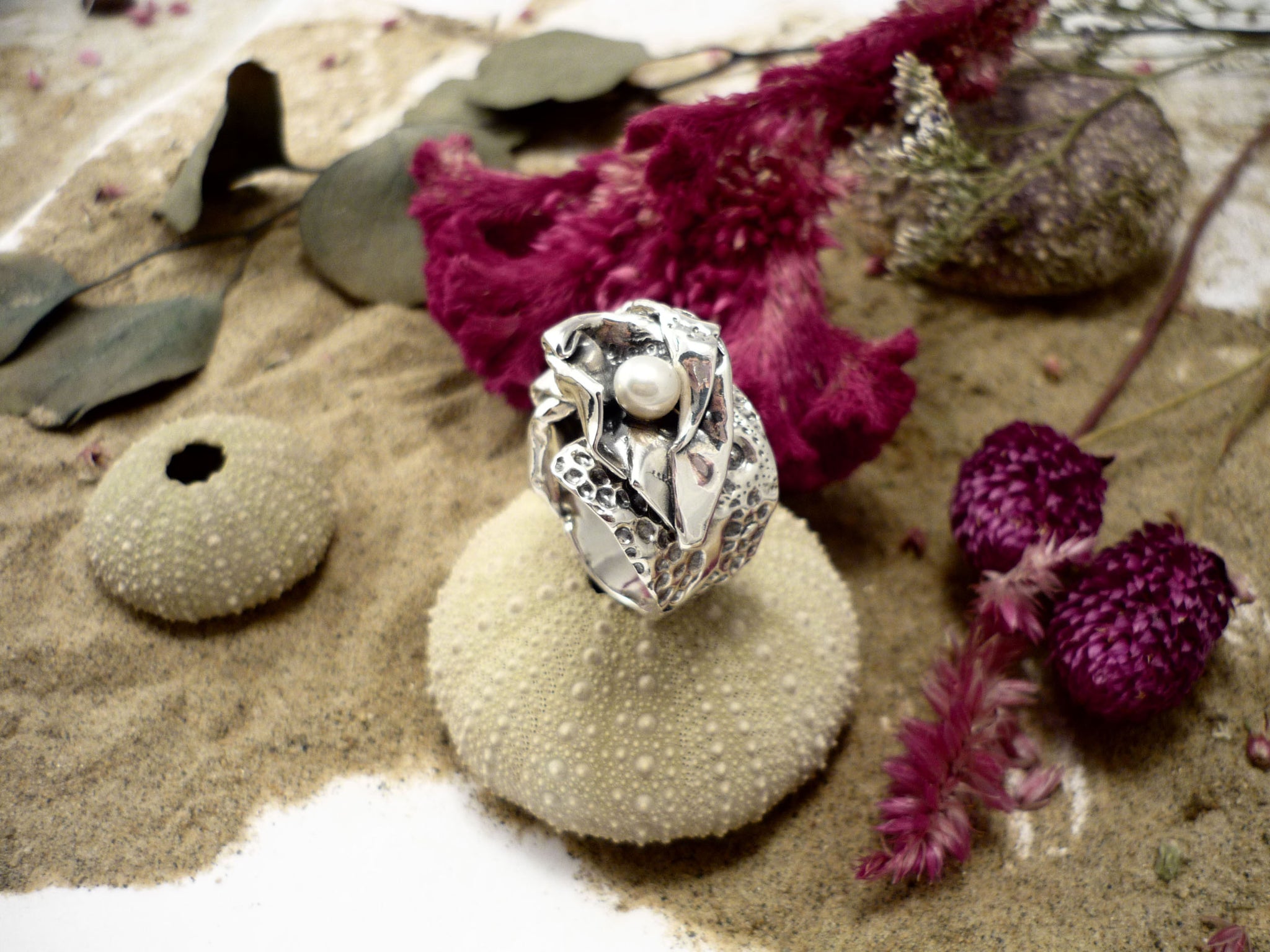 Rebelle des mers, bague unique avec perle fait au Québec