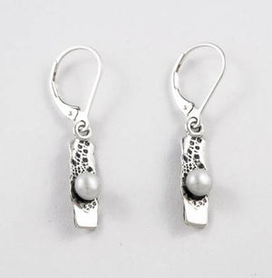 DELICATE PEARLY, small narrow rectangle sterling silver and freshwater pearl earrings