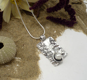 Passion fruité perlée, pendentif unique en argent sterling et perle blanche, pendentif texturé, pendentif original femme