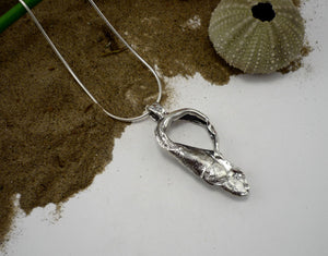 Pelure de la mer perlée, pendentif original et artisanal avec perle fait au Québec