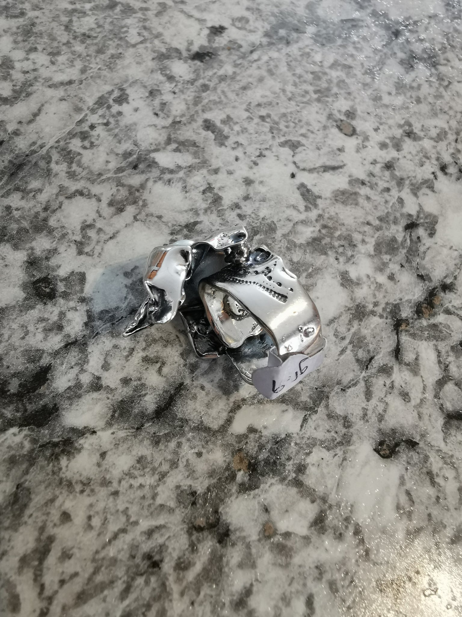 Argent indompté, bague unique avec perle fait au Québec