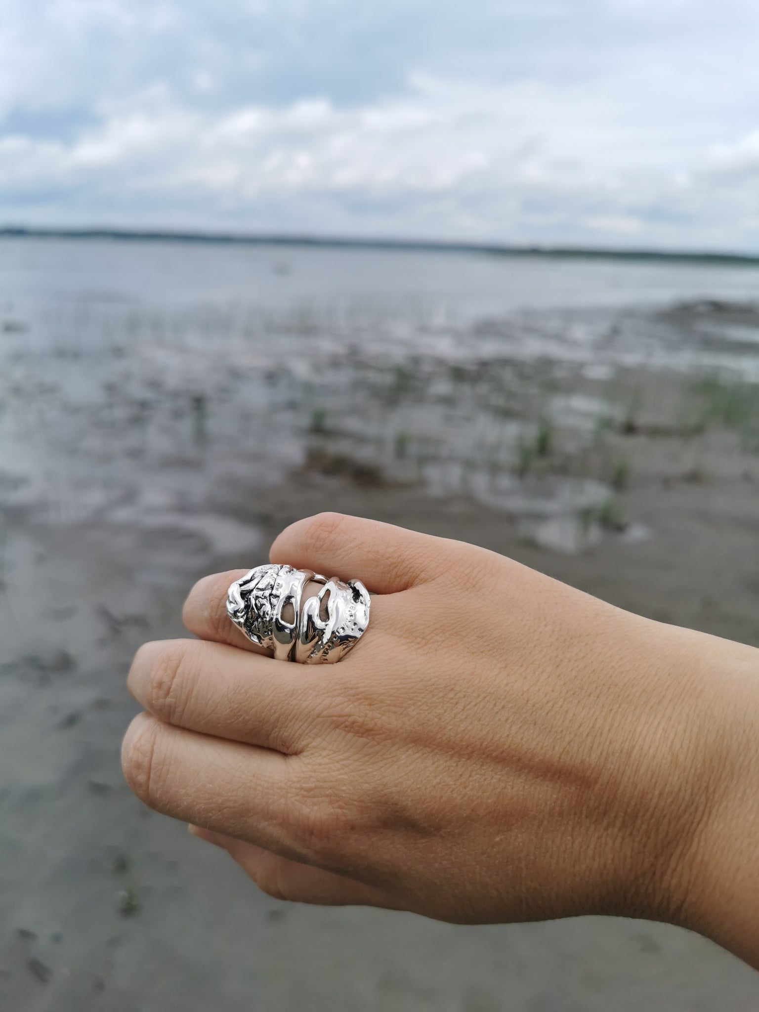Évasion, bague empilable en argent sterling en forme de vague - inspiration bord de mer - fait au Canada