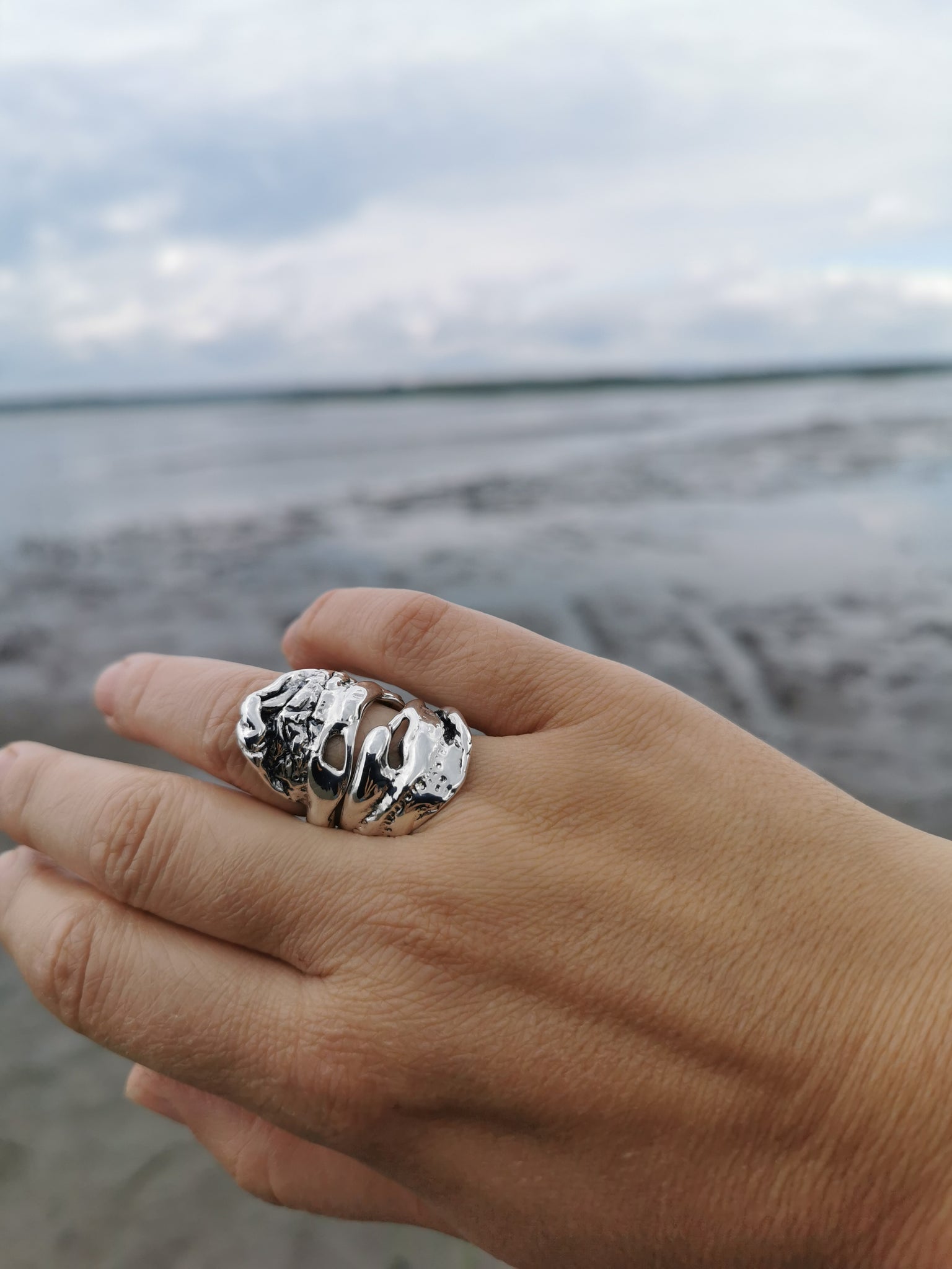 Horizon, bague empilable en argent sterling en forme de vague - inspiration bord de mer - fait au Canada