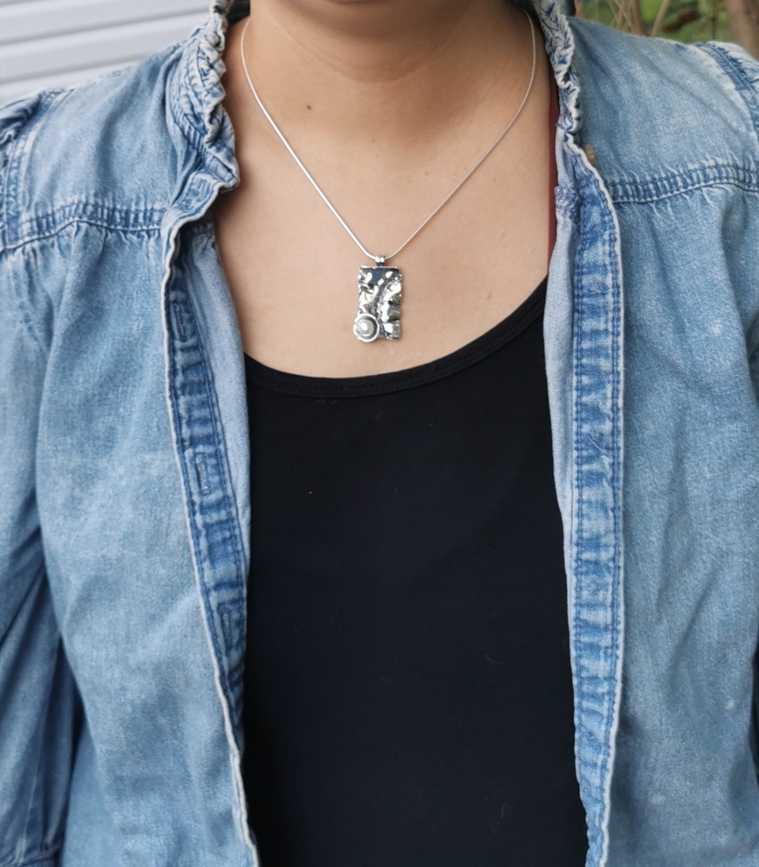 Bonheur fruité perlée, pendentif unique en argent sterling et perle blanche, pendentif texturé,