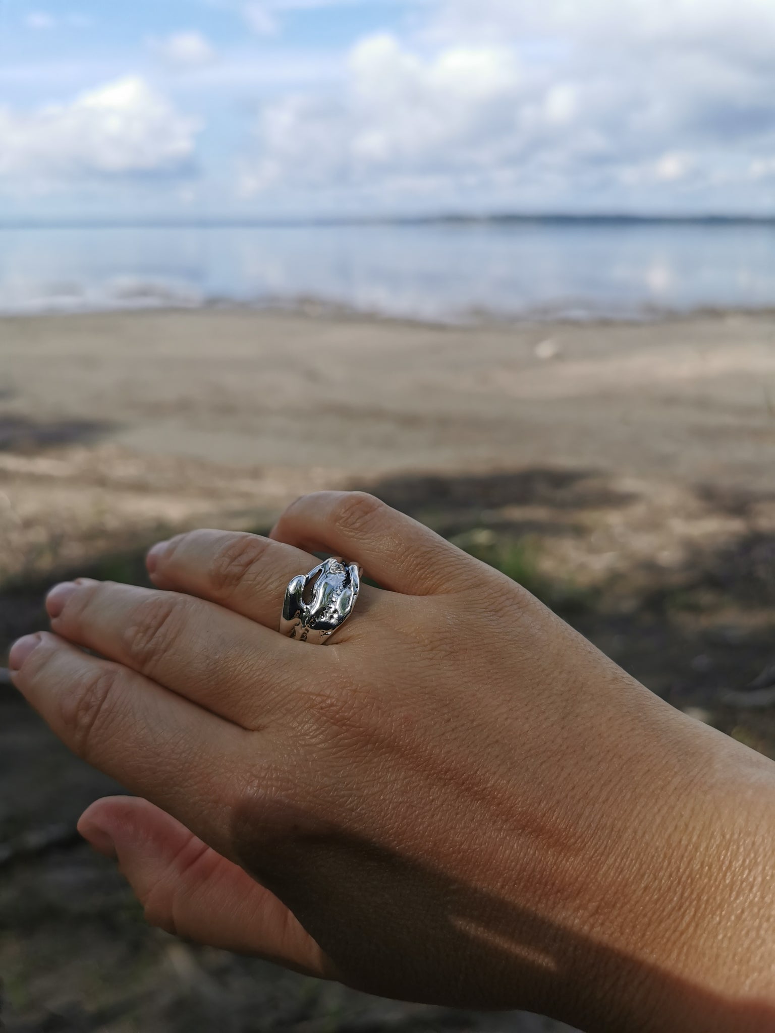 Horizon, bague empilable en argent sterling en forme de vague - inspiration bord de mer - fait au Canada