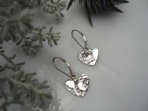 small-heart-earrings, dainty heart-shaped dangling lightweight earrings