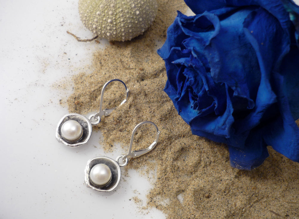 Sea flower, shell and freshwater pearl earrings