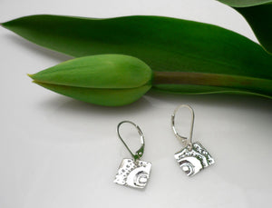 SMALL SQUARE, sterling silver earrings with a sea urchin shell imprint