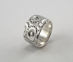GOLDEN DOT SEA URCHIN IMPRINT RING, wide ring with an original texture made from a sea urchin shell cast